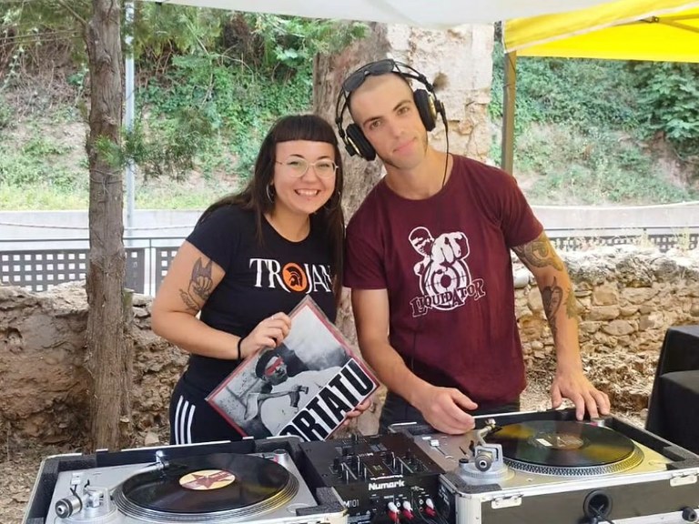 Taller de DJ amb Selectores Arrelades