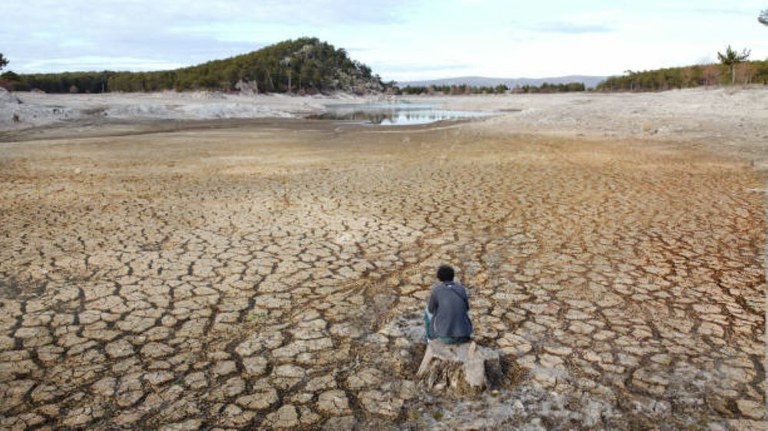 "Injustícia ambiental, crisi climàtica, aigua i migracions"